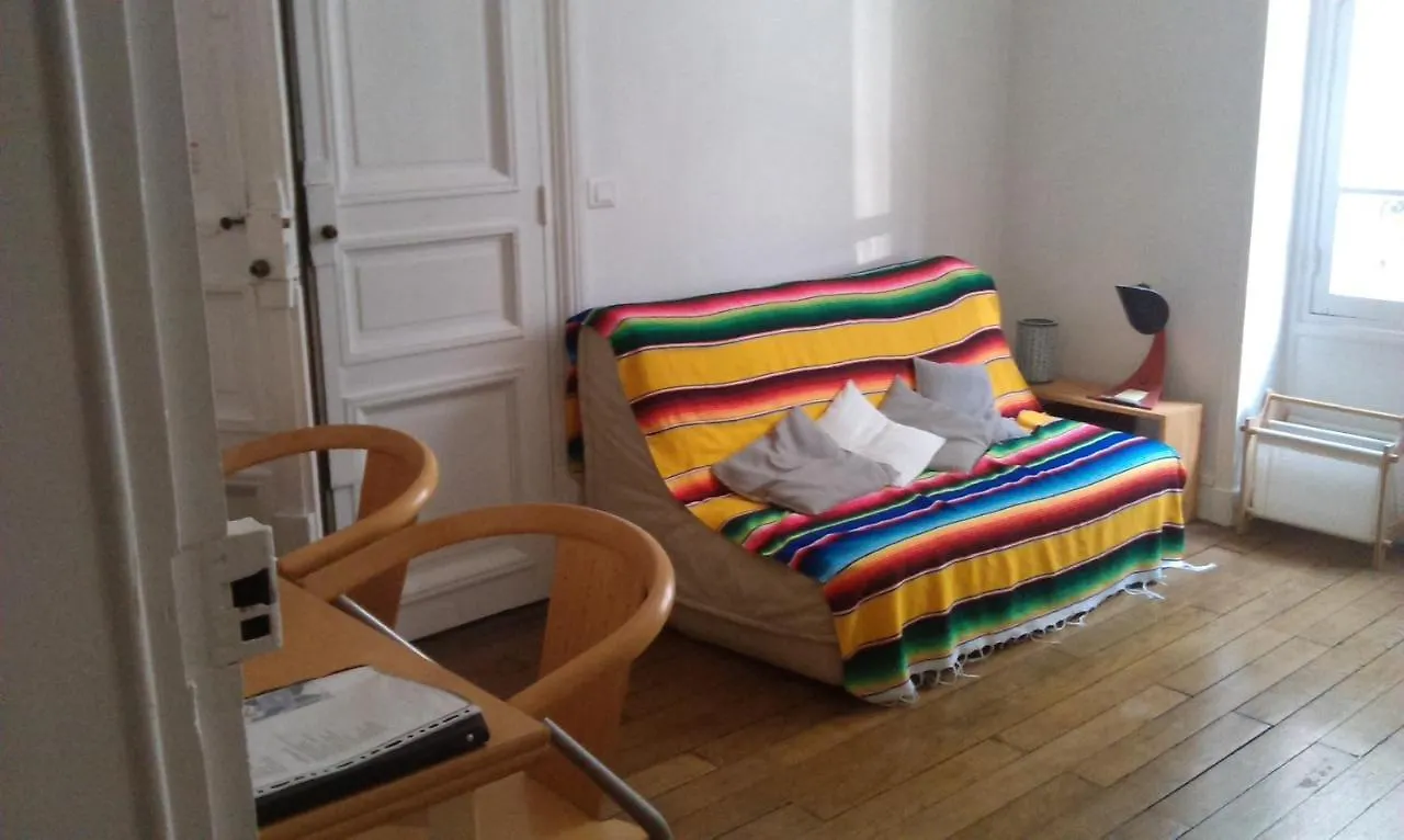 2 Pieces Faubourg Saint Germain 7 Париж